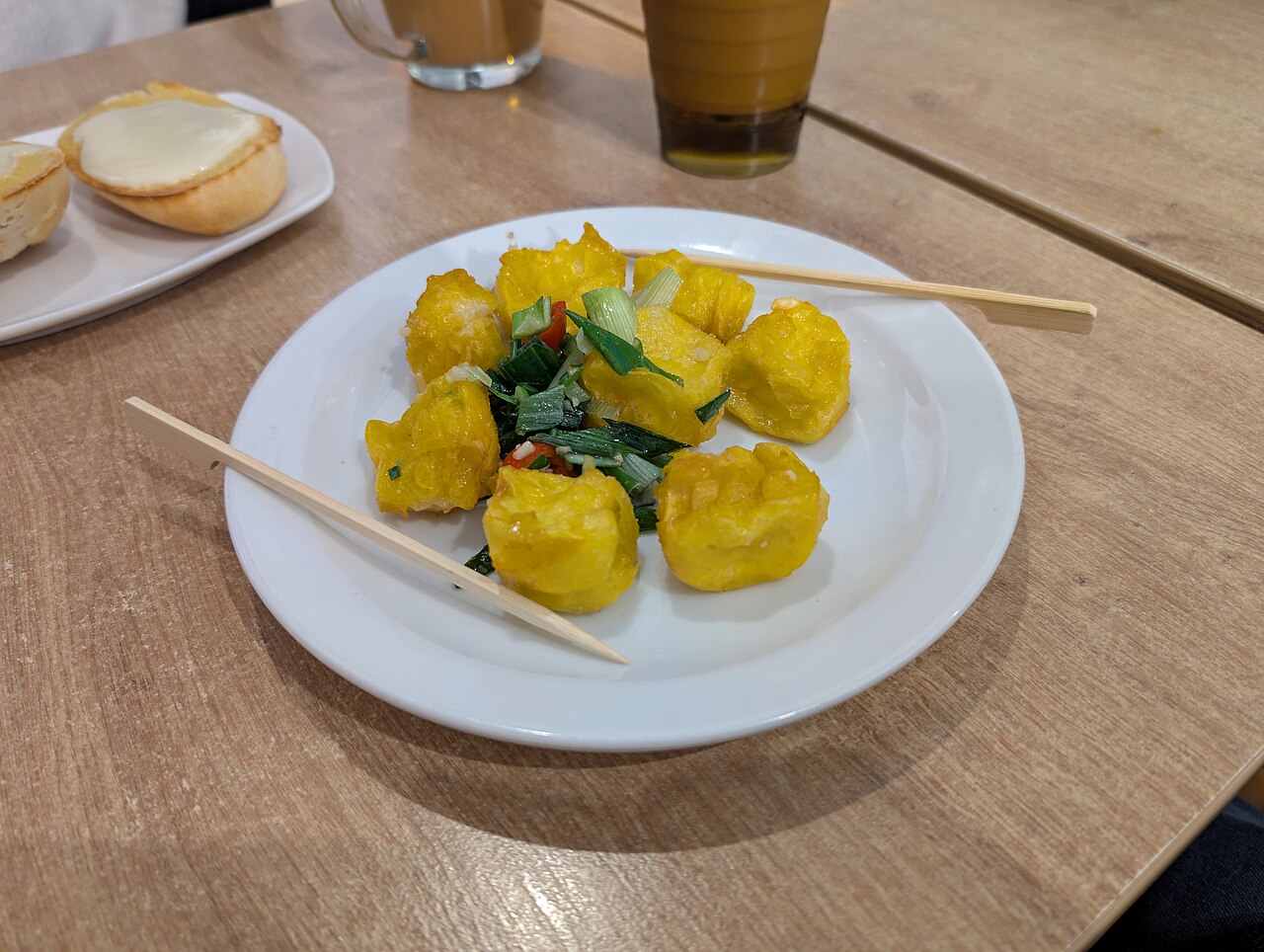 Cantonese siu mai dish