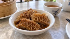 Braised honeycomb beef tripe in a small heatproof bowl